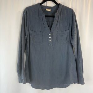 Mote Gauzy Henley Shirt Size: L Gray
Long Sleeve V-Neck Cotton
